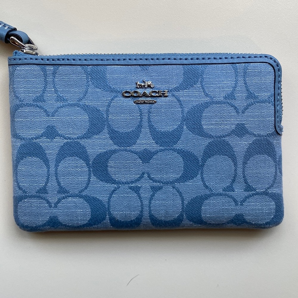 Coach Wristlet! Brand new with tags!